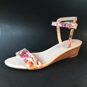Cole Haan Elise Size 7 Low Wedge Floral Sandal